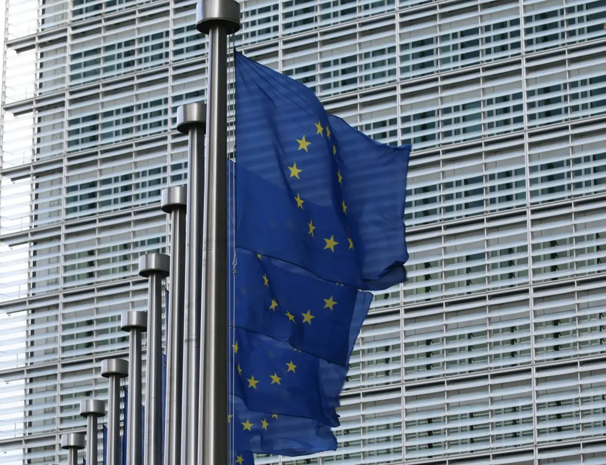 L’Union européenne encadre l’IA : premières mesures de AI Act en application